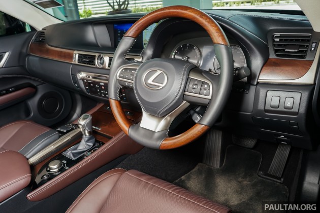 Lexus GS 200t 19
