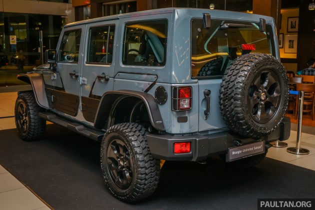 Jeep-Wrangler-Unlimited-Sahara-Batwrangler-2