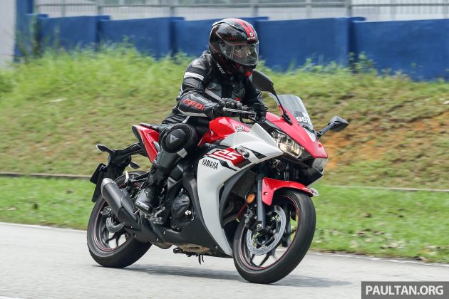 Yamaha_R25_42