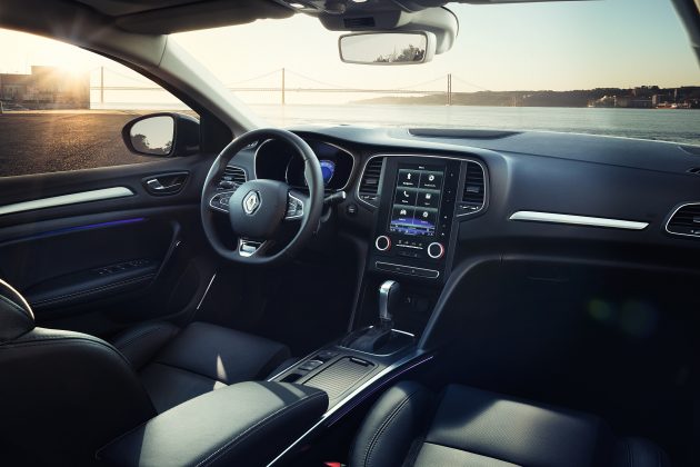 Renault-Megane-Sedan-Fluence-9_BM
