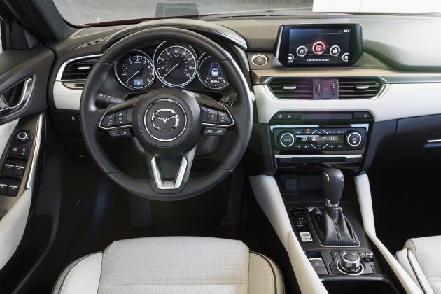 2017_Mazda6_24