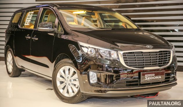 Kia_Grand_Carnival-2