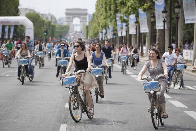 Paris to ban all diesel cars by 2024, petrol by 2030