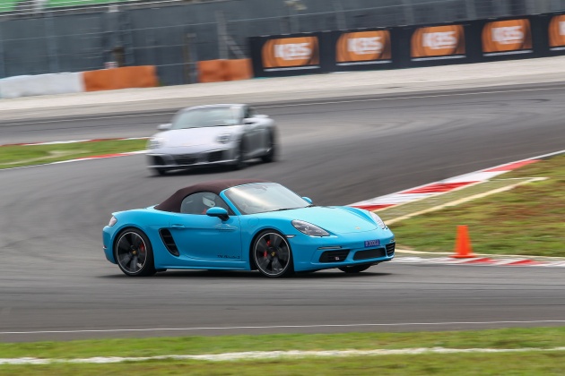 Porsche 718 Boxster S Official 03