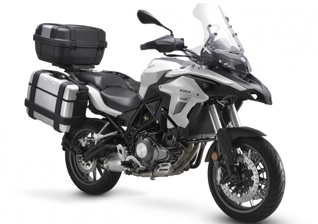 2017-benelli-trk-502-4