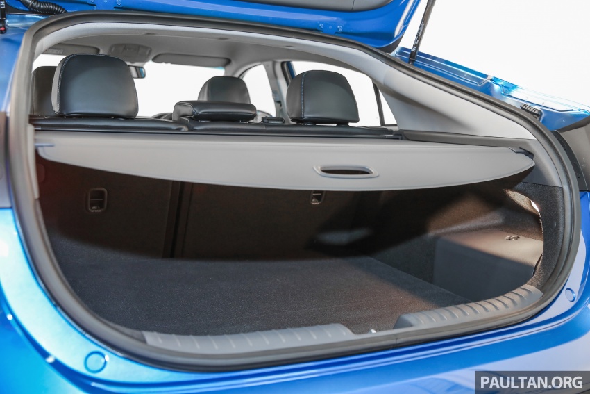 Hyundai Ioniq Hybrid in Malaysia: CKD, 7 airbags, from RM100k; RM111k with AEB and Smart Cruise Control 585473