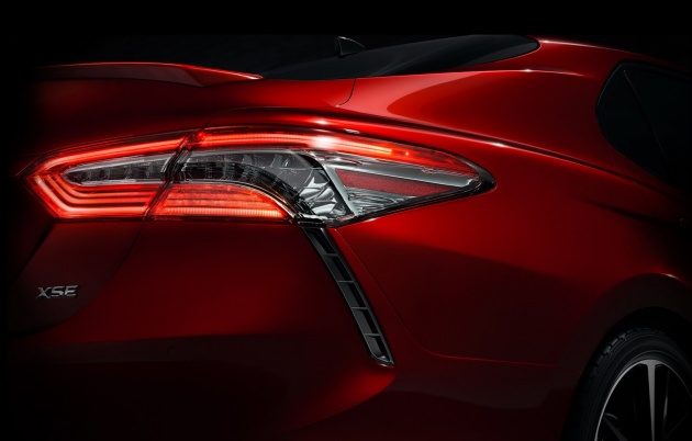 2018-toyota-camry-teaser
