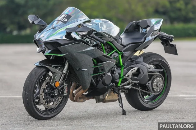 REVIEW: Kawasaki Ninja H2 – power to the people
