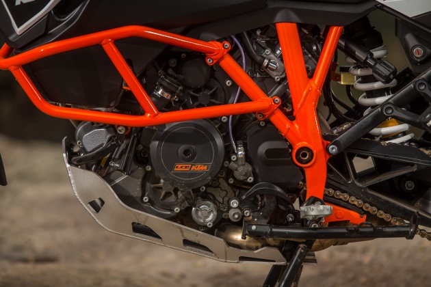 TUNGGANG UJI: KTM Super Adventure 1290 R bukan setakat mampu redah cabaran, malah mudah dikendali