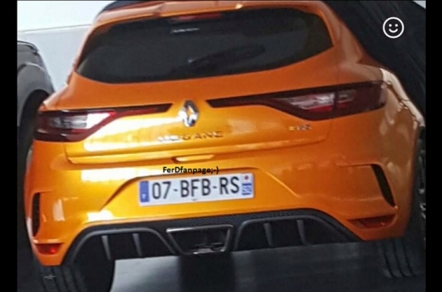 Renault Megane RS 2018 – gambar belakang terdedah