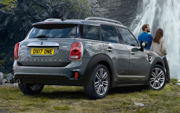 MINI One and One D Countryman revealed, 2017 model year revisions announced – wireless Apple CarPlay