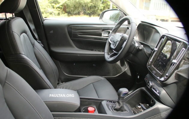 SPIED: Volvo XC40 – interior seen for the first time