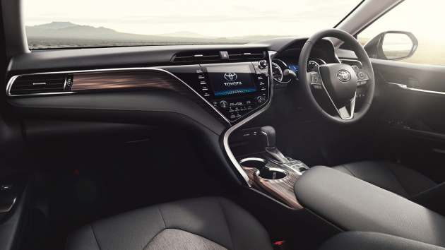 2018 Toyota Camry unveiled for the Japanese market