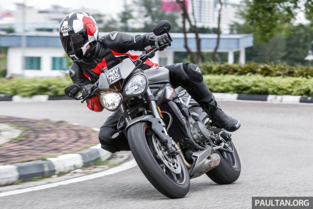 TUNGGANG UJI: Triumph Street Triple RS765 – punya keseimbangan baik, prestasi terus berkemampuan