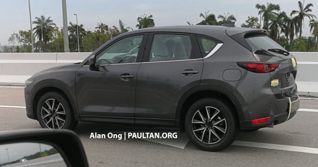 Mazda CX-5 baharu ditemui atas jalan di Malaysia
