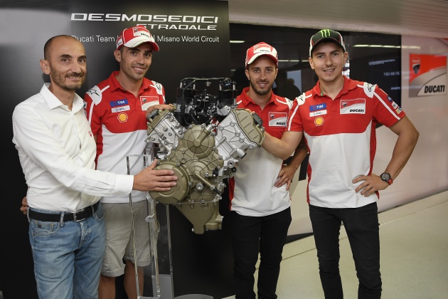 Ducati unveils new Desmosedici Stradale V-four