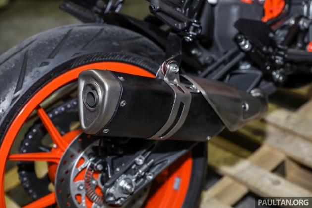 TUNGGANG UJI: KTM Duke 250 dan 390 2017 – lebih garang, terus tunjuk prestasi baik menari di selekoh