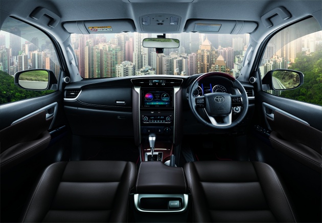 Toyota Fortuner ditambah dengan varian 2.4 VRZ 4×4 dan 4×2 baharu, brek cakera belakang untuk semua