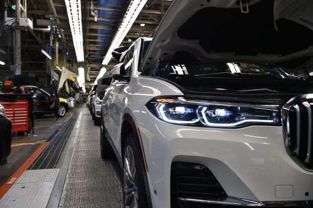 BMW X7 – big SUV teased ahead of late-2018 launch