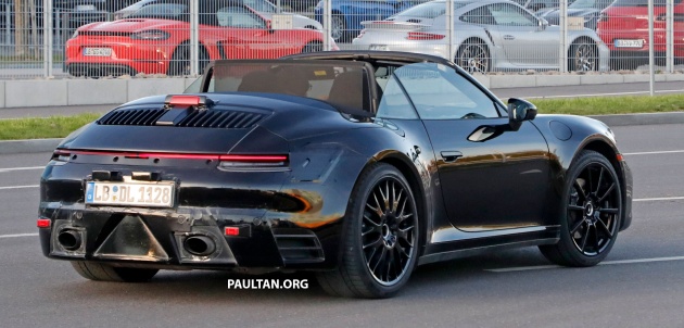 SPIED: 992 Porsche 911 Cabriolet spotted, roof down