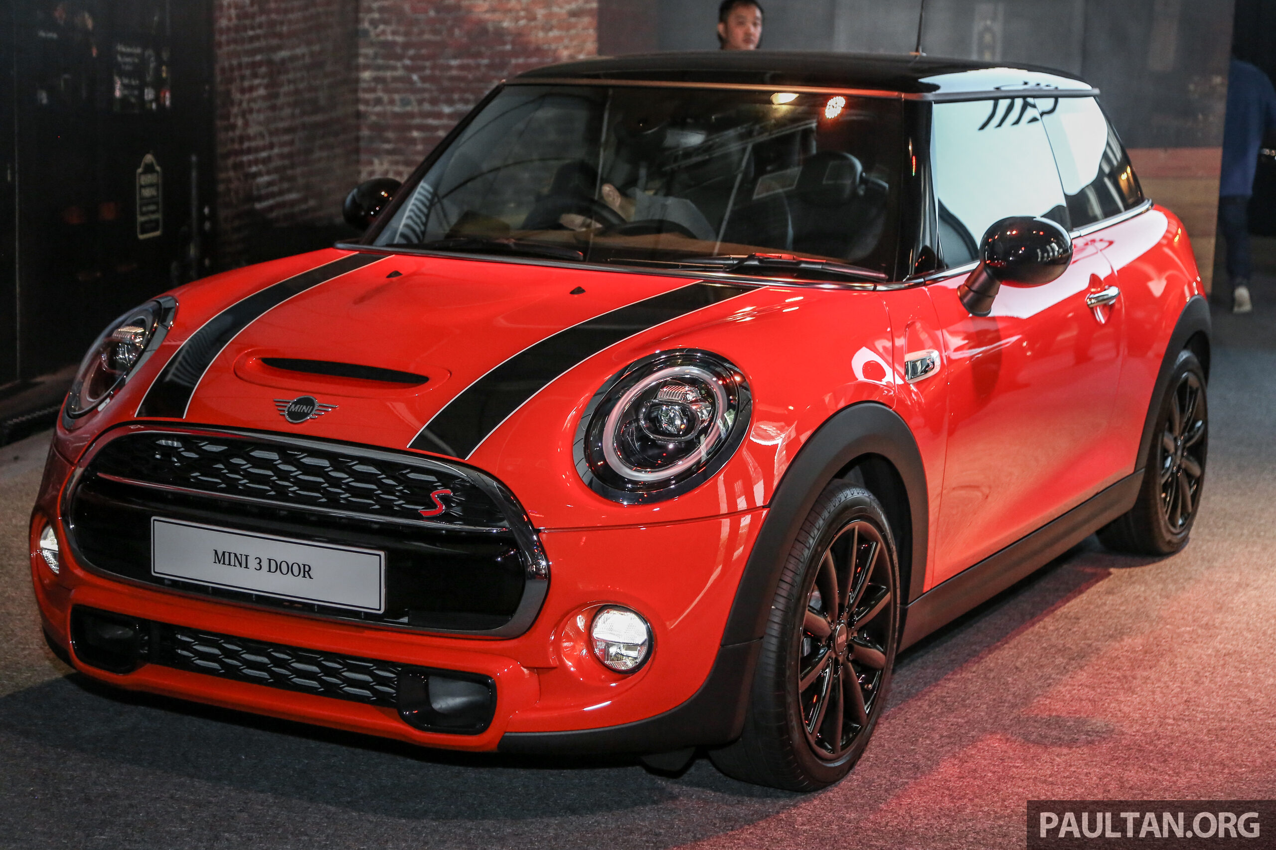 MINI Hatch facelift launched in Malaysia – Cooper S 3 Door and 5 Door, JCW 3 Door; RM227k to RM283k
