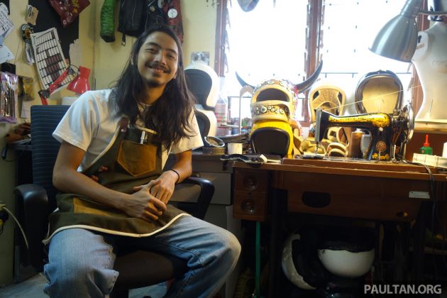 Mesin jahit lama Singer, duit dalam poket RM7 dan bara semangat anak muda – ini cerita Suzzy Helmet