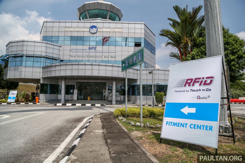 Touch n Go RFID pilot programme starts – we install the sticker and try out the new toll payment system 857204