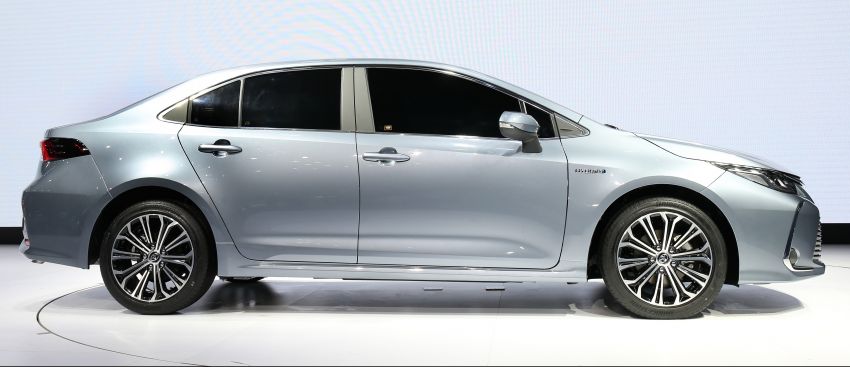 2019 Toyota Corolla sedan – 12th-gen makes its debut 889523