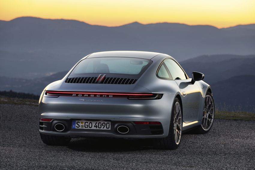 992 Porsche 911 revealed – new tech, 450 PS flat-six 895498