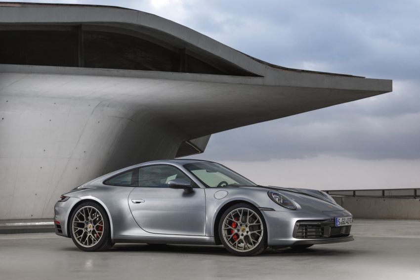 992 Porsche 911 revealed – new tech, 450 PS flat-six 895505