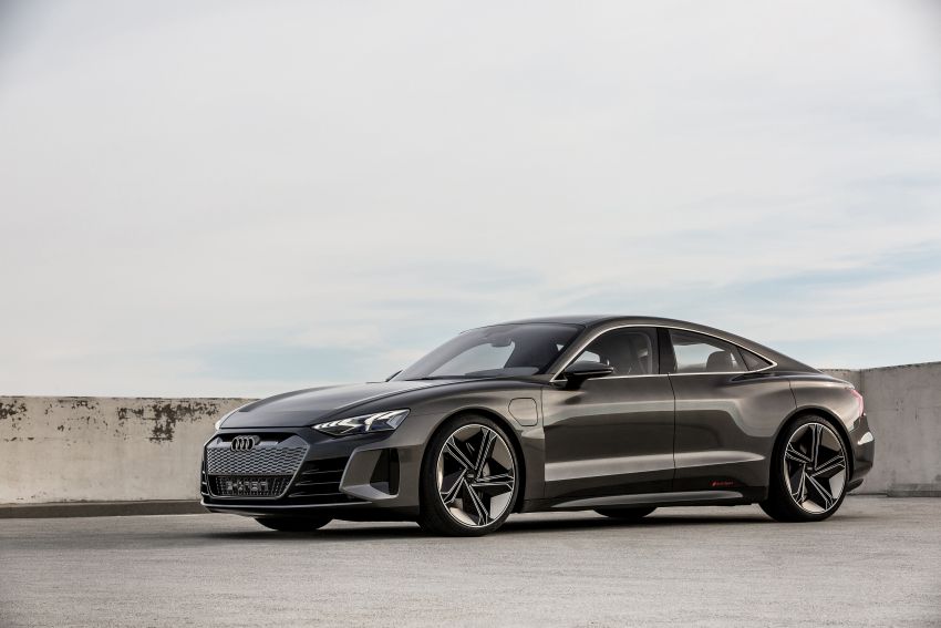 Audi e-tron GT concept debuts at Los Angeles Auto Show – 582 hp EV, production version due by end 2020 895992