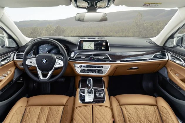 G11/G12 BMW 7 Series LCI debuts – revamped design, new I6 hybrid and V8 powertrains, updated tech