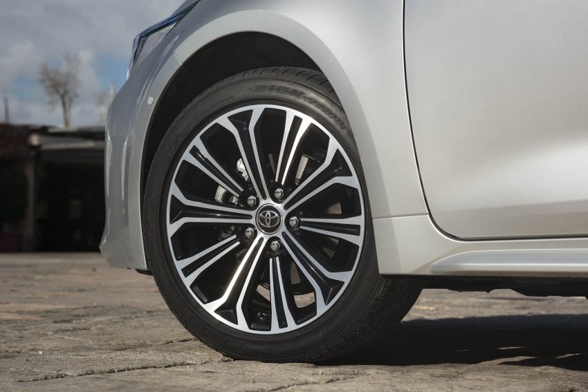 GALLERY: 2019 Toyota Corolla detailed for Europe – three body styles; four powertrains, including hybrids 926423