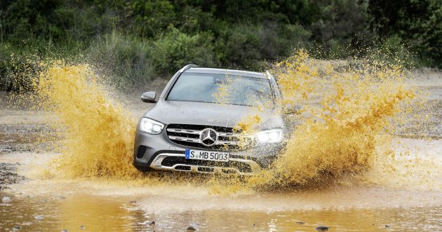 X253 Mercedes-Benz GLC facelift unveiled – new mild hybrid engines, MBUX infotainment system