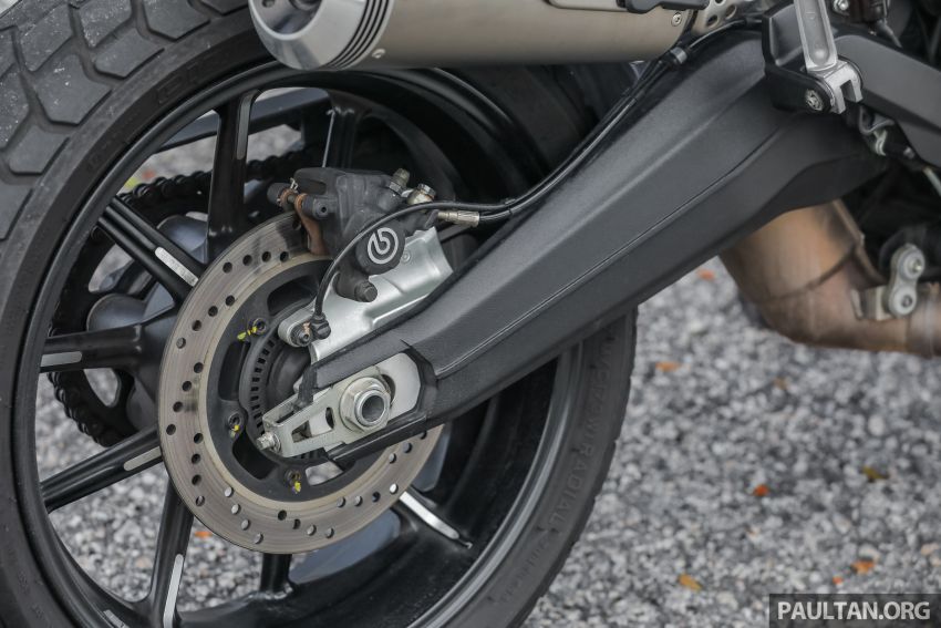 REVIEW: Honda CB1100RS vs BMW R nineT vs Ducati Scrambler vs Kawasaki Z900RS vs Triumph Bonneville 951535