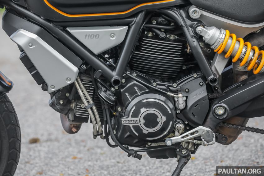 REVIEW: Honda CB1100RS vs BMW R nineT vs Ducati Scrambler vs Kawasaki Z900RS vs Triumph Bonneville 951544