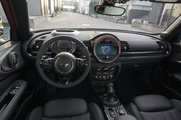 F54 MINI Clubman facelift receives styling updates