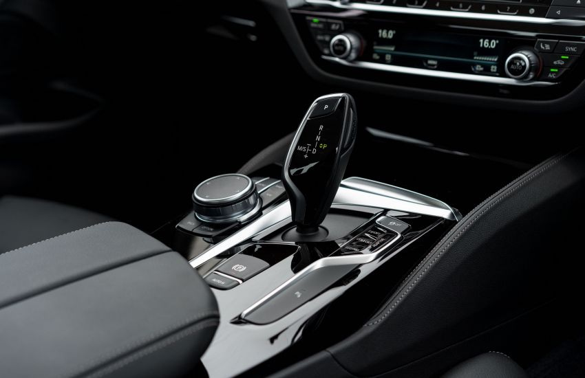 BMW Malaysia introduces G30 BMW 520i Luxury and 530e M Sport variants – RM329k and RM339k 953276