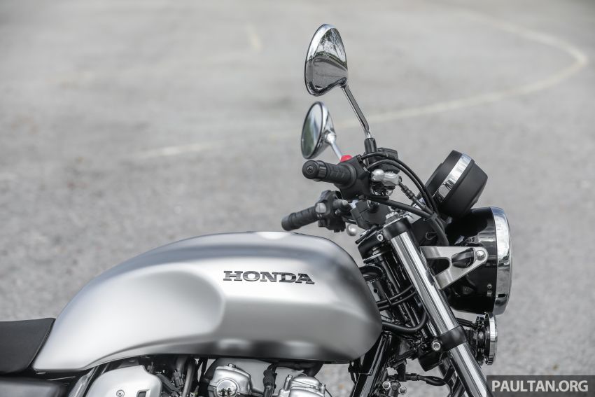 REVIEW: Honda CB1100RS vs BMW R nineT vs Ducati Scrambler vs Kawasaki Z900RS vs Triumph Bonneville 951611
