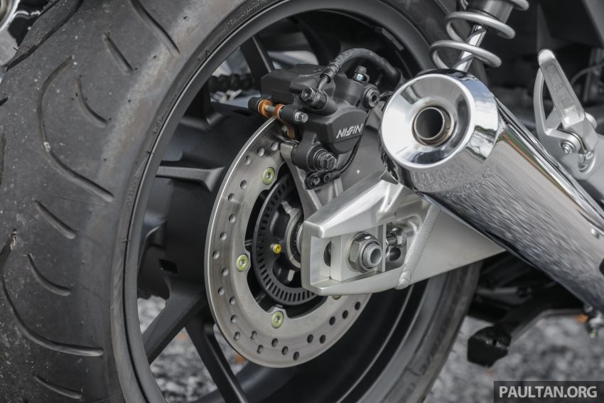 REVIEW: Honda CB1100RS vs BMW R nineT vs Ducati Scrambler vs Kawasaki Z900RS vs Triumph Bonneville 951622