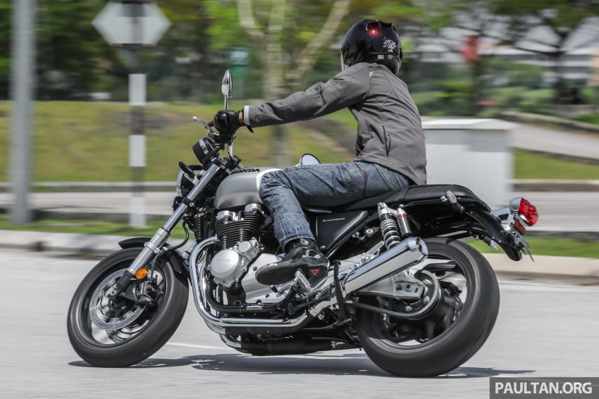 REVIEW: Honda CB1100RS vs BMW R nineT vs Ducati Scrambler vs Kawasaki Z900RS vs Triumph Bonneville 951663