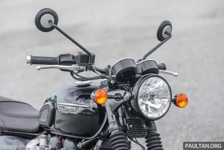 REVIEW: Honda CB1100RS vs BMW R nineT vs Ducati Scrambler vs Kawasaki Z900RS vs Triumph Bonneville 952355