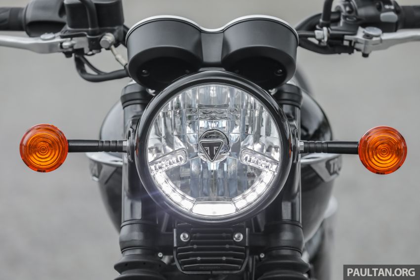 REVIEW: Honda CB1100RS vs BMW R nineT vs Ducati Scrambler vs Kawasaki Z900RS vs Triumph Bonneville 952359