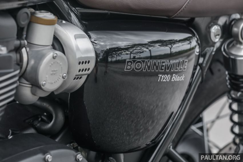 REVIEW: Honda CB1100RS vs BMW R nineT vs Ducati Scrambler vs Kawasaki Z900RS vs Triumph Bonneville 952366