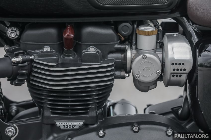 REVIEW: Honda CB1100RS vs BMW R nineT vs Ducati Scrambler vs Kawasaki Z900RS vs Triumph Bonneville 952368
