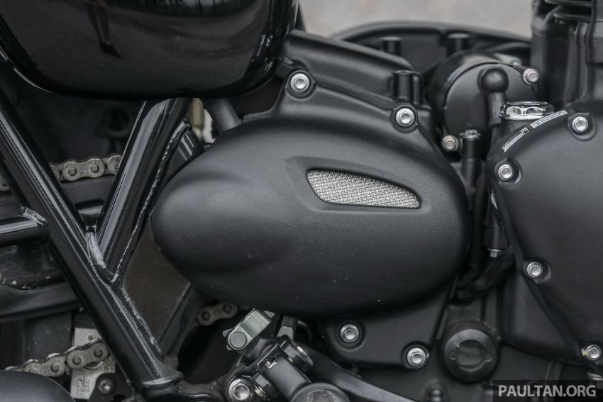 REVIEW: Honda CB1100RS vs BMW R nineT vs Ducati Scrambler vs Kawasaki Z900RS vs Triumph Bonneville 952376