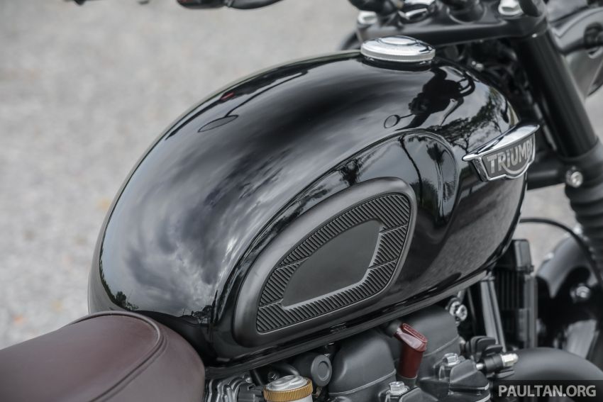 REVIEW: Honda CB1100RS vs BMW R nineT vs Ducati Scrambler vs Kawasaki Z900RS vs Triumph Bonneville 952386