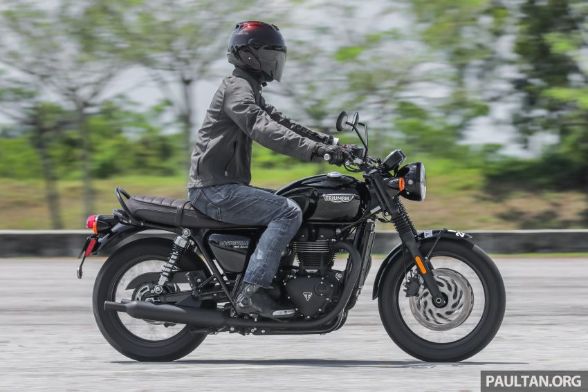 REVIEW: Honda CB1100RS vs BMW R nineT vs Ducati Scrambler vs Kawasaki Z900RS vs Triumph Bonneville 952398