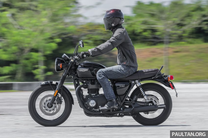 REVIEW: Honda CB1100RS vs BMW R nineT vs Ducati Scrambler vs Kawasaki Z900RS vs Triumph Bonneville 952399