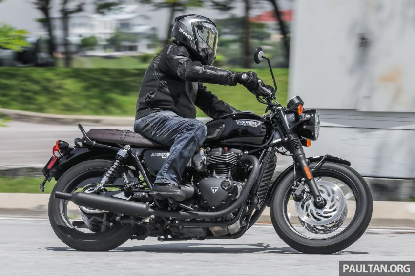 REVIEW: Honda CB1100RS vs BMW R nineT vs Ducati Scrambler vs Kawasaki Z900RS vs Triumph Bonneville 952409
